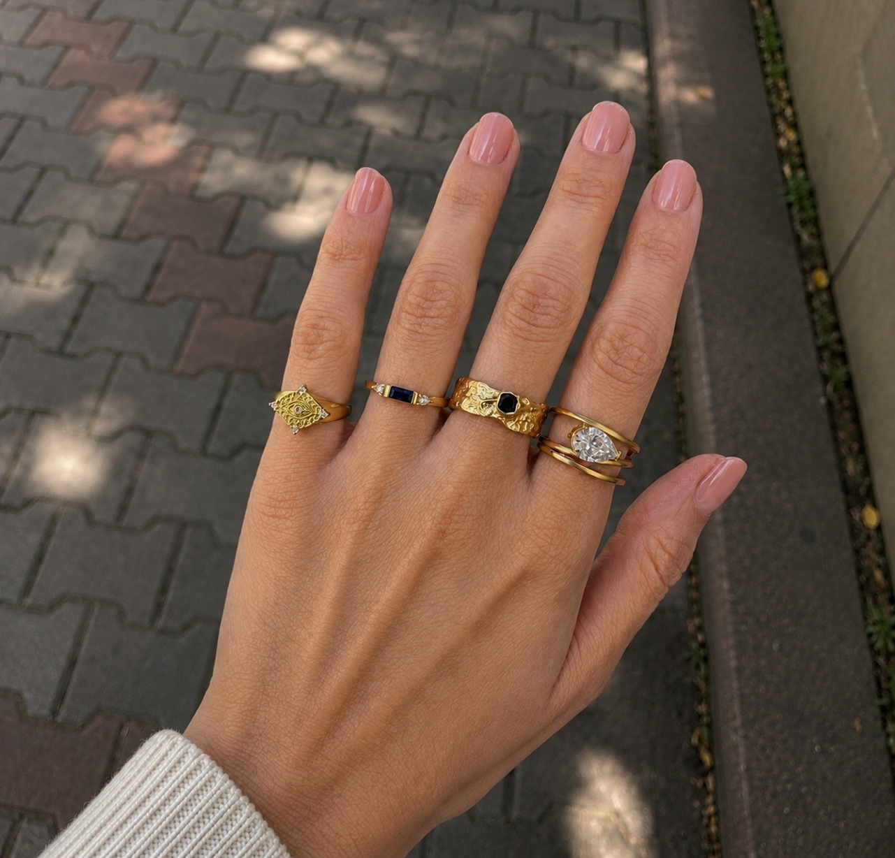 Antique Onyx Ring