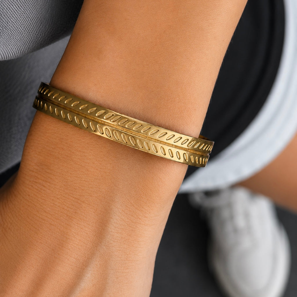 Laurel Cuff
